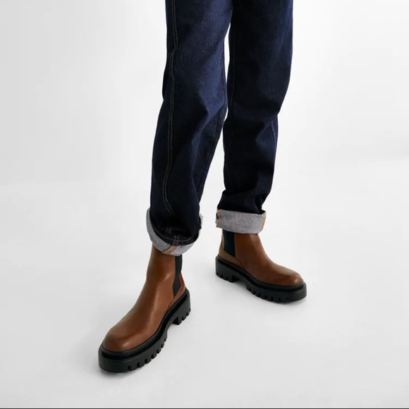 NWT Zara Flat Leather Ankle Boots. Size 5 - Picture 4 of 10